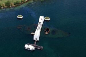 Arizona Memorial Pearl Harbor and Honolulu City Tour from Kona - Downtown Honolulu and narrated city time: the value of a guide
