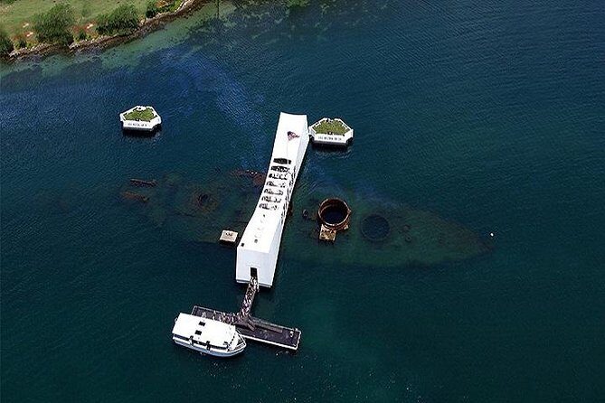 Arizona Memorial Pearl Harbor and Honolulu City Tour from Kona - Downtown Honolulu and narrated city time: the value of a guide