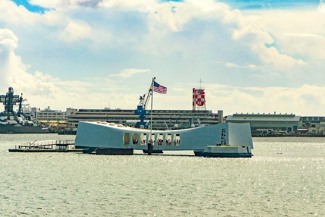 Best of Oahu: Pearl Harbor & Oahu Circle Island Tour from Waikiki - A Full Oahu Circle That Starts With Pearl Harbor