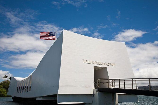 Day Trip from Kona to Oahu: Pearl Harbor WWII Heroes Adventure - A one-day Pearl Harbor and Ford Island plan that actually fits