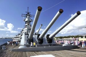 Deluxe Arizona Memorial and USS Missouri Battleship Tour - Stop 1: Pearl Harbor National Memorial and the Arizona Memorial Viewing