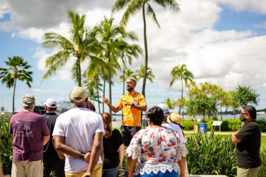 Honolulu: Ultimate Pearl Harbor and Circle Island Tour - Dole Plantation Break: Classic Hawaii With a Few Hands-On Moments