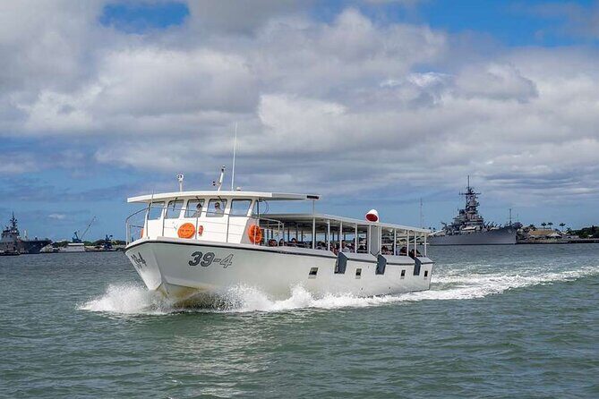 Luxury Pearl Harbor USS Arizona Memorial Small Group Tour - Pearl Harbor Visitor Center: Museums and Outdoor Pieces You’ll Remember