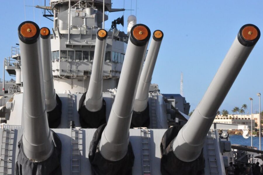 Oahu: Pearl Harbor, USS Arizona, Might Mo, & Honolulu Tour - Should you book the Oahu Pearl Harbor, USS Arizona, Might Mo, and Honolulu tour?
