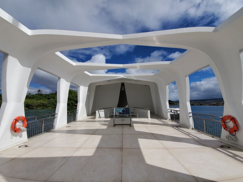 Oahu: USS Arizona Memorial Chief's Narrated Multimedia Tour - Languages, hosts, and why the voices matter