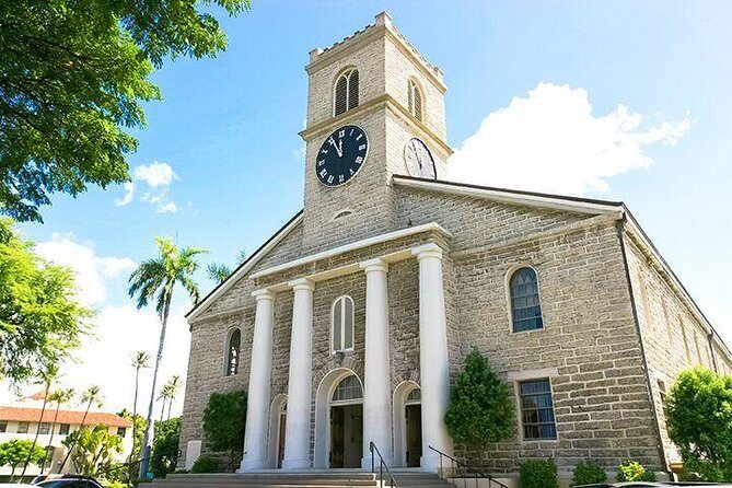 Pearl Harbor, USS Arizona and Honolulu City Tour - Downtown Honolulu landmarks: history by the mile, not the beach
