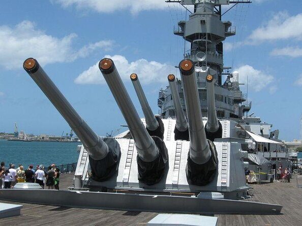 Premium Pearl Harbor Small Group Tour with Lunch - Key things that make this Pearl Harbor tour worth your time